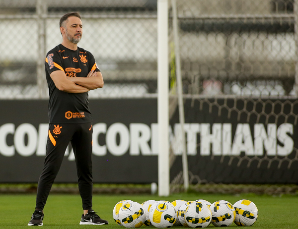 Treinador do Corinthians Vitor Pereira
