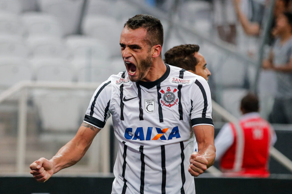 Renato conquistou com a camisa do  Corinthians Brasileiro, Copa Sul Americana e Campeonato Paulista