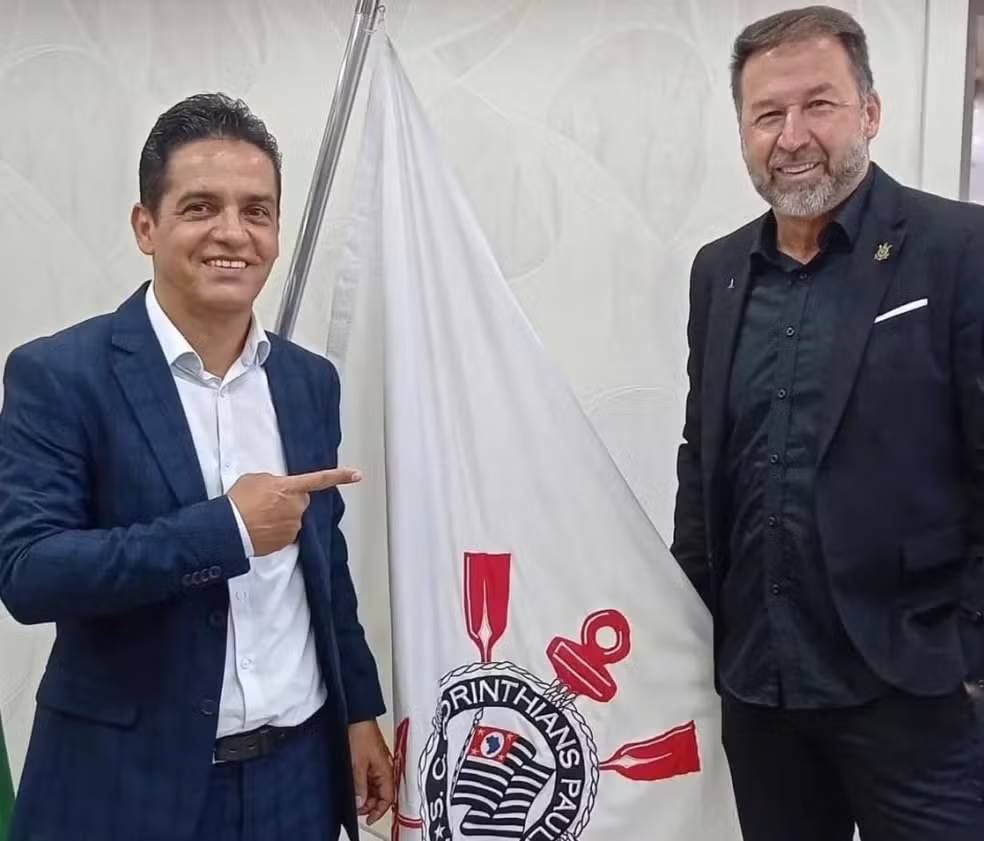 Marcelo Mariano e Augusto Melo no Corinthians  Foto: Reproduo/Instagram
