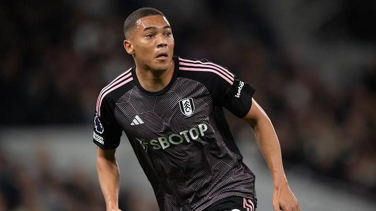 Carlos Vincius ainda no tem o futuro definido aps o fim da passagem pelo Fulham / Visionhaus/GettyImages