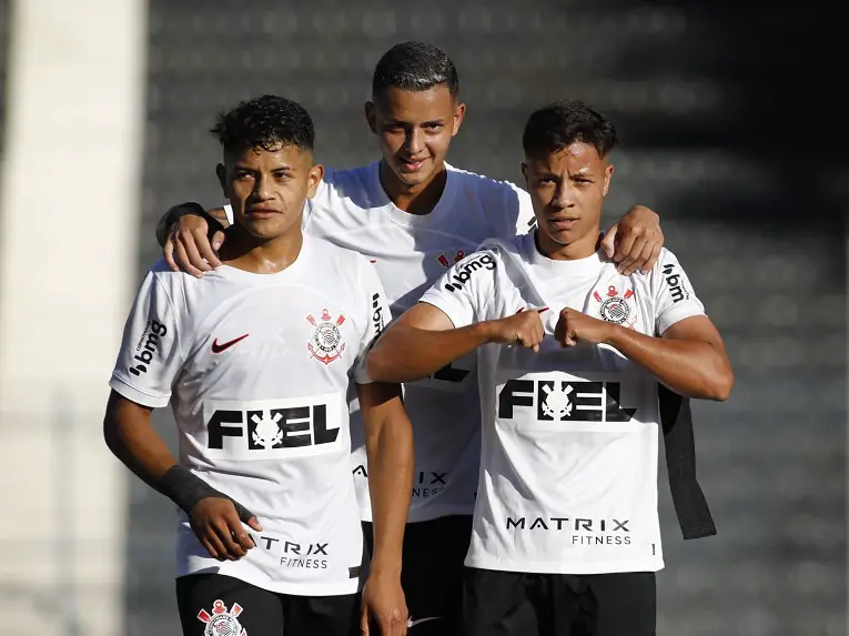 Jogadoras comemorando a vitria  - Foto:Rodrigo Gazzanel/AG Corinthians