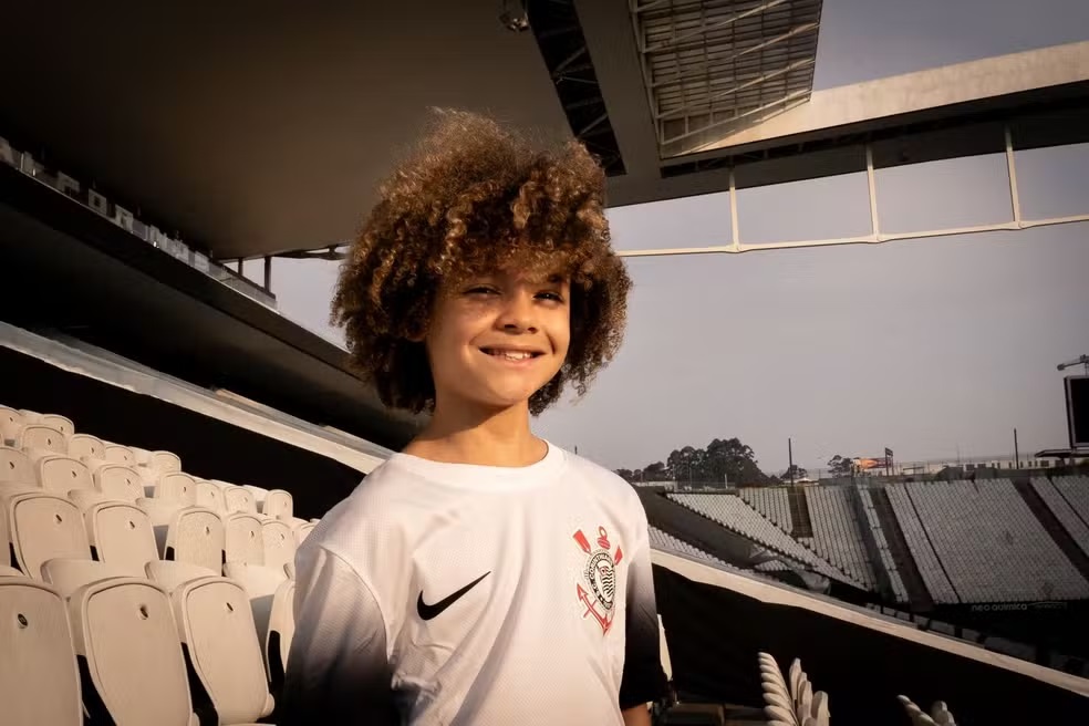 Corinthians apresenta zagueiro Andr Ramalho  Foto: Emilio Botta