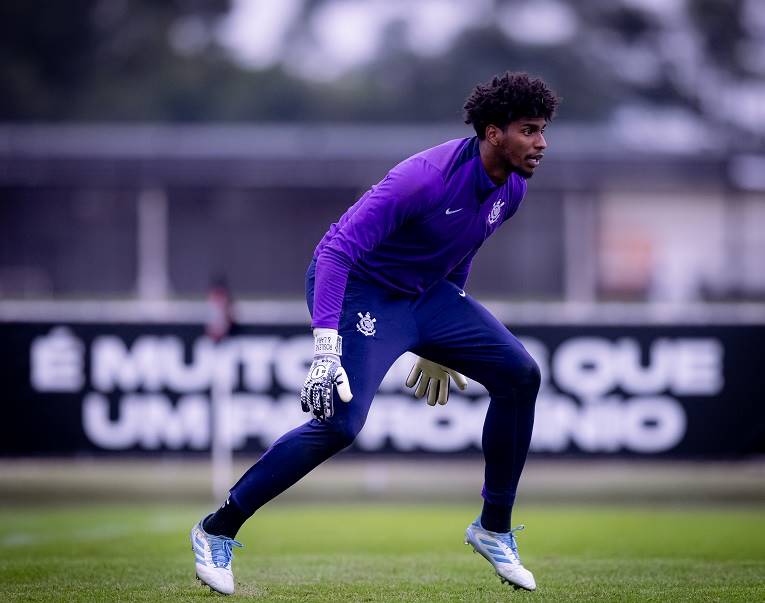 Hugo Souza em treino do Timo - Foto: Rodrigo Coca/Agncia Corinthians