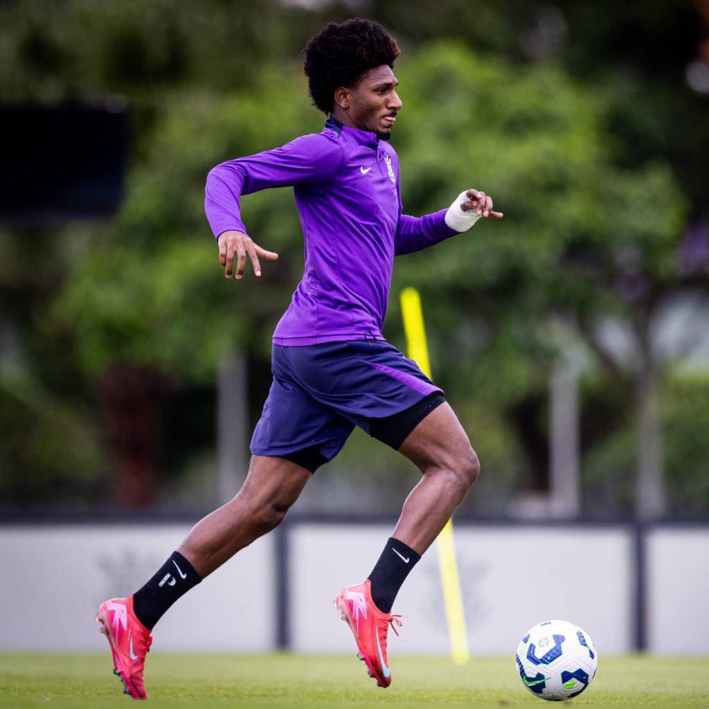 Talles Magno em treino - Foto: Rodrigo Coca/ Ag Corinthians 