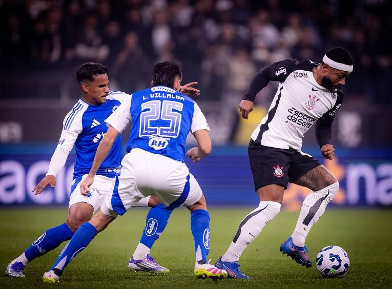 Memphis em partida foi muito marcado - Foto Rodrigo Coca/Ag. Corinthians