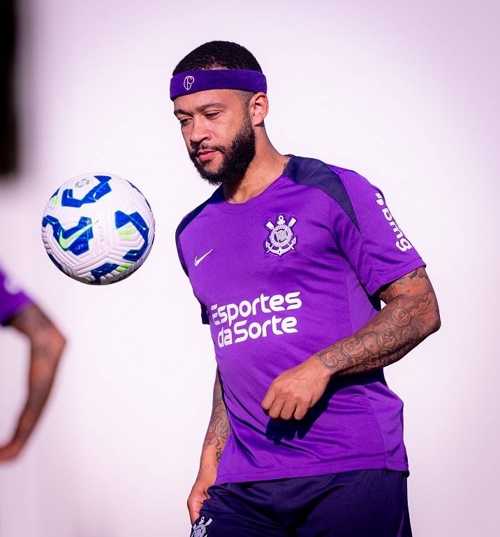 Memphis em treino do Corinthians se reapresentando com o elenco - Foto Rodrigo Coca/Ag Corinthians