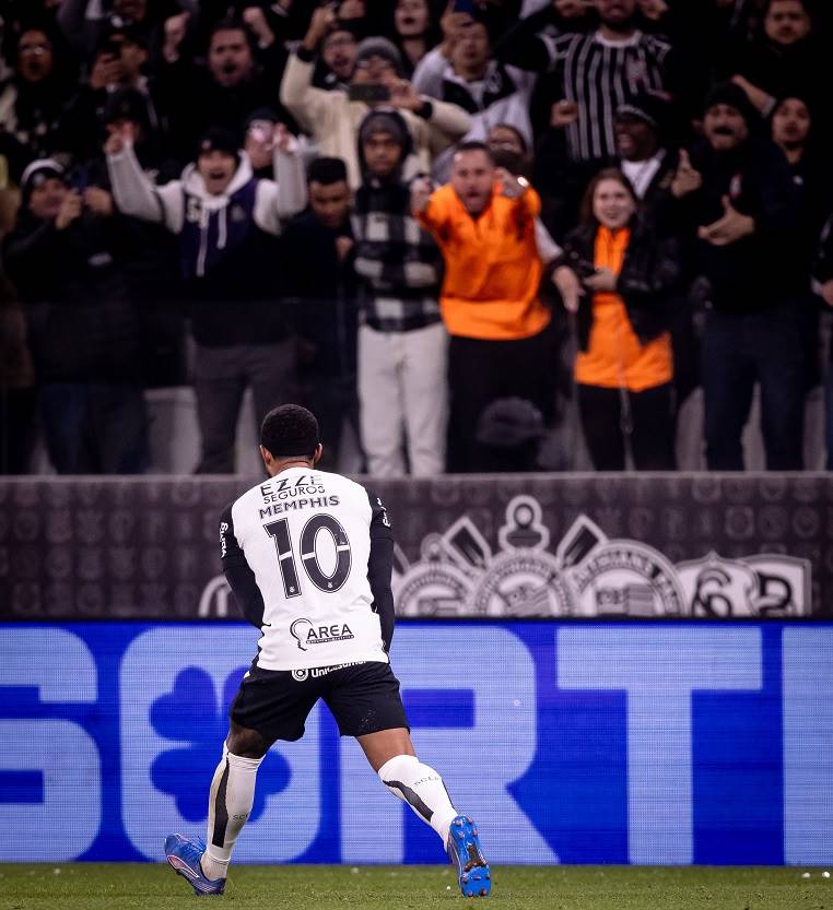 Memphis Comemorando o gol  -  Foto Rodrigo Coca/Ag. Corinthians