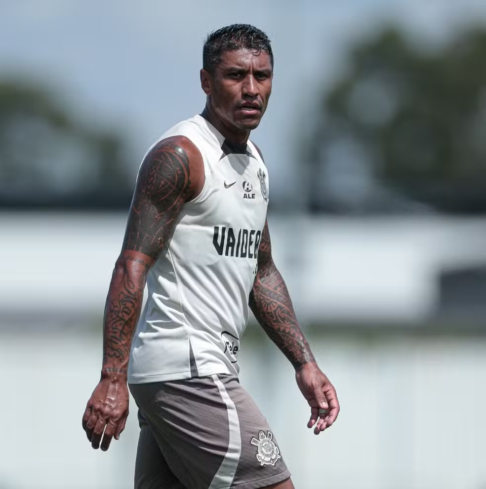 Paulinho tem contrato com o Corinthians at junho  Foto: Rodrigo Coca / Ag.Corinthians