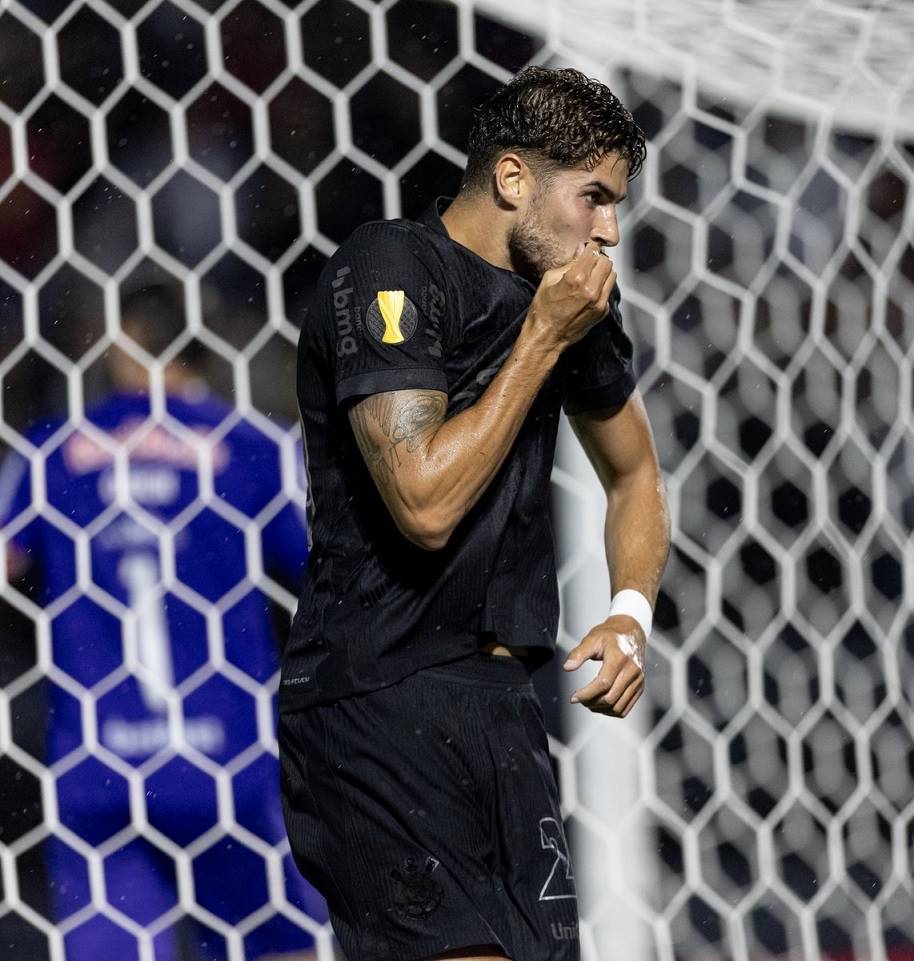 Pedro Raul Comemorando o gol da vitria  - Foto  Rodrigo Coca / Corinthians