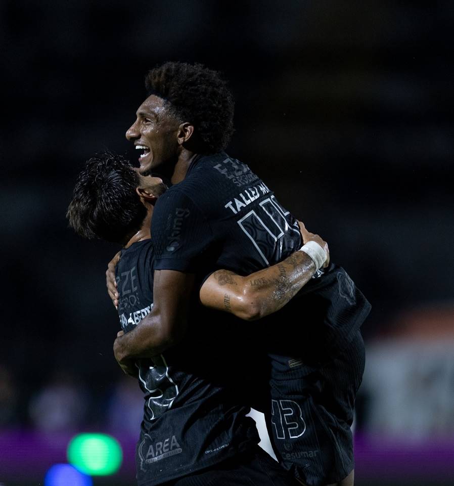 Talles Magno e Yuri Alberto comemorando o gol - Foto Rodrigo Coca/Ag Corinthians