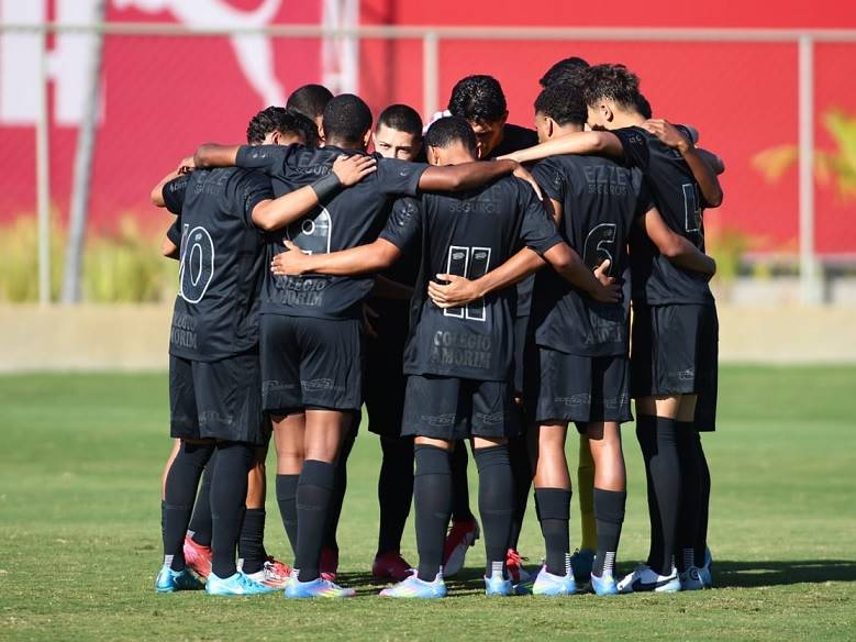 Equipe se preparando para a partida. Foto: Rodrigo Gazzanel/Ag. Corinthians